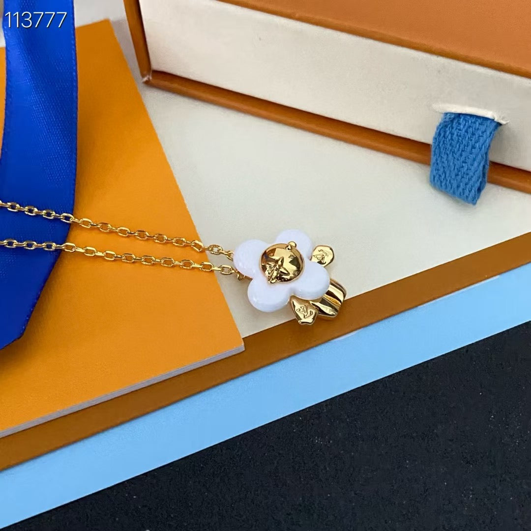 Lv Necklace ( 3 Colours )