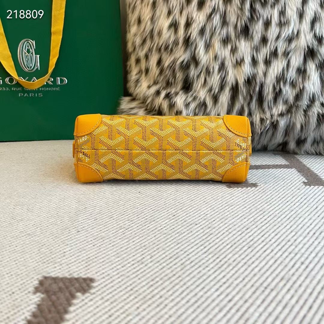 G*yard Vendome Pouch
Mini shell-shaped bag