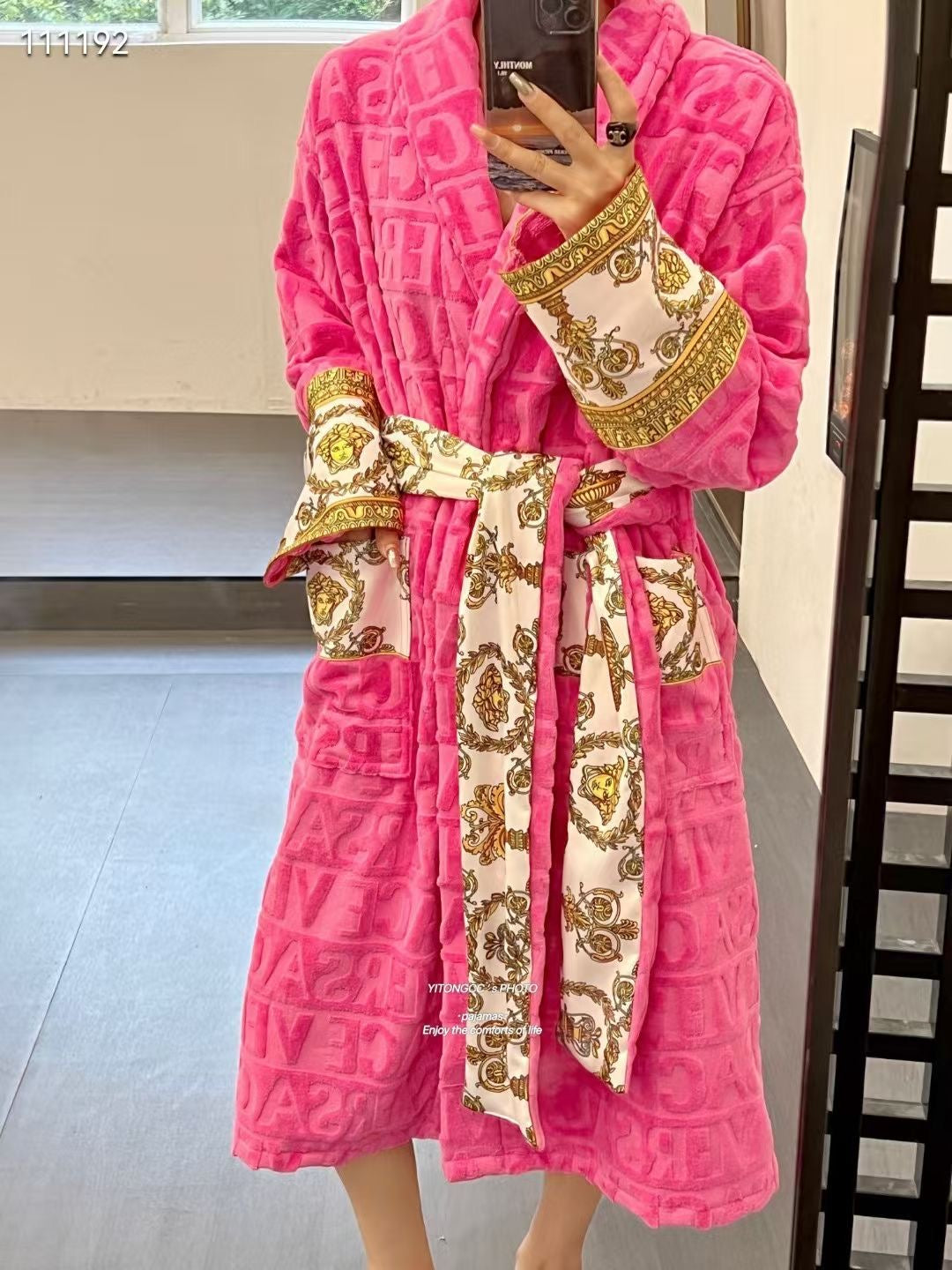 Ve*sace Bathrobe