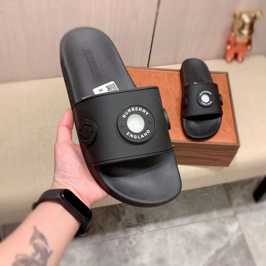 Bu*berry Men’s Slipper ( 2 Colours )