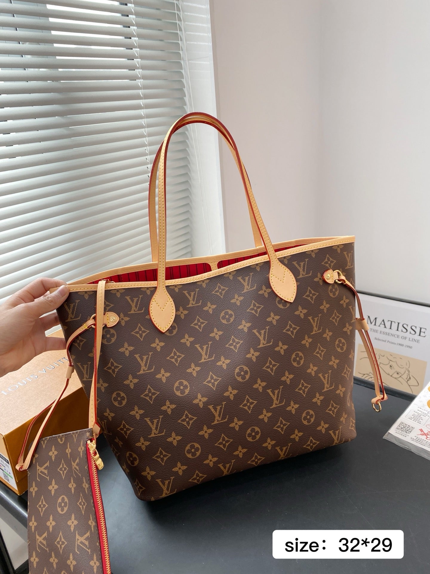 Lv Famous Never-full Bag