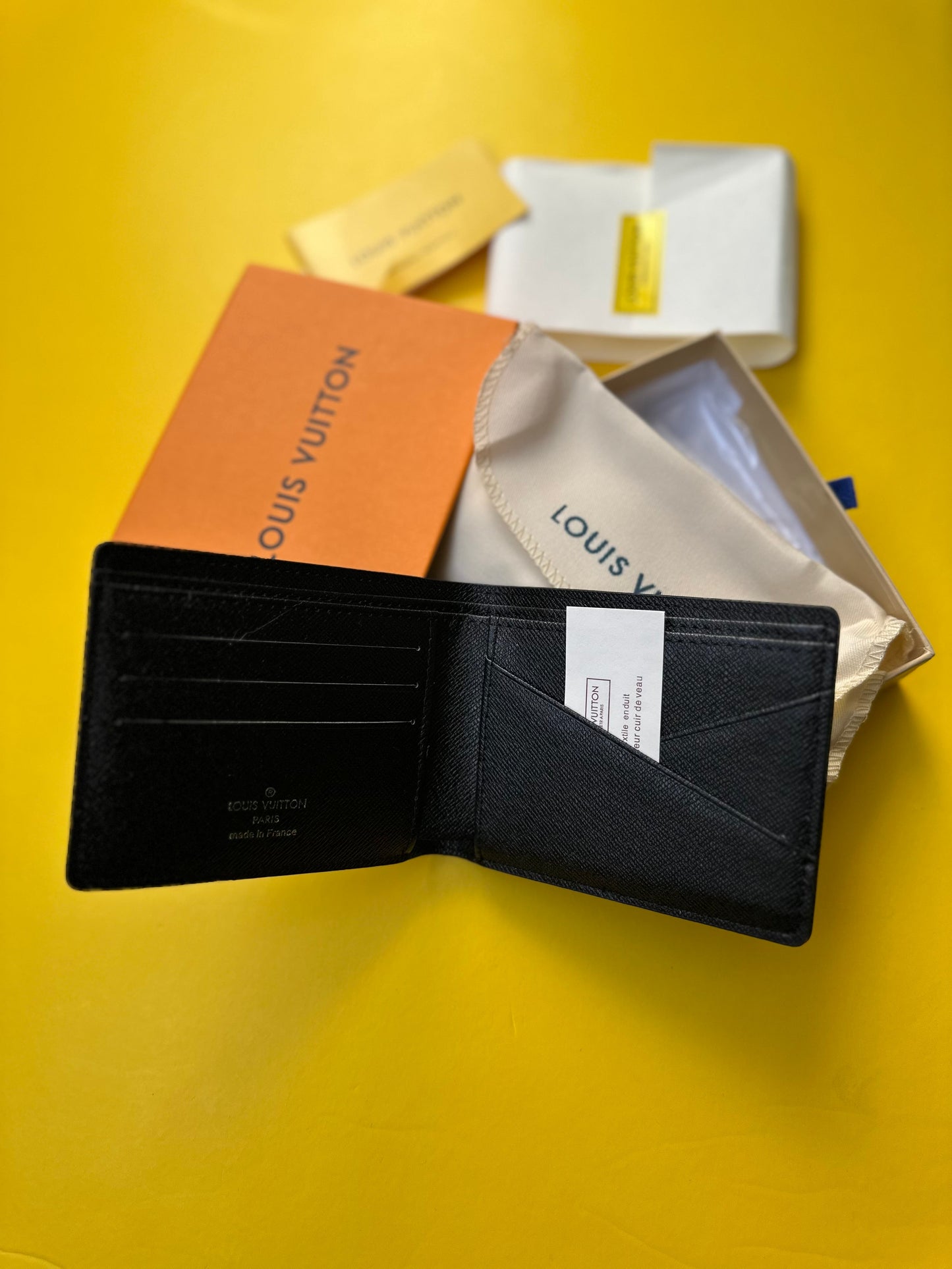 Lv Wallet - Famous Brand