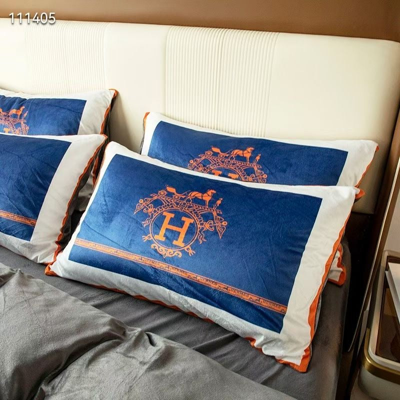 H*rmes Bed Sheet