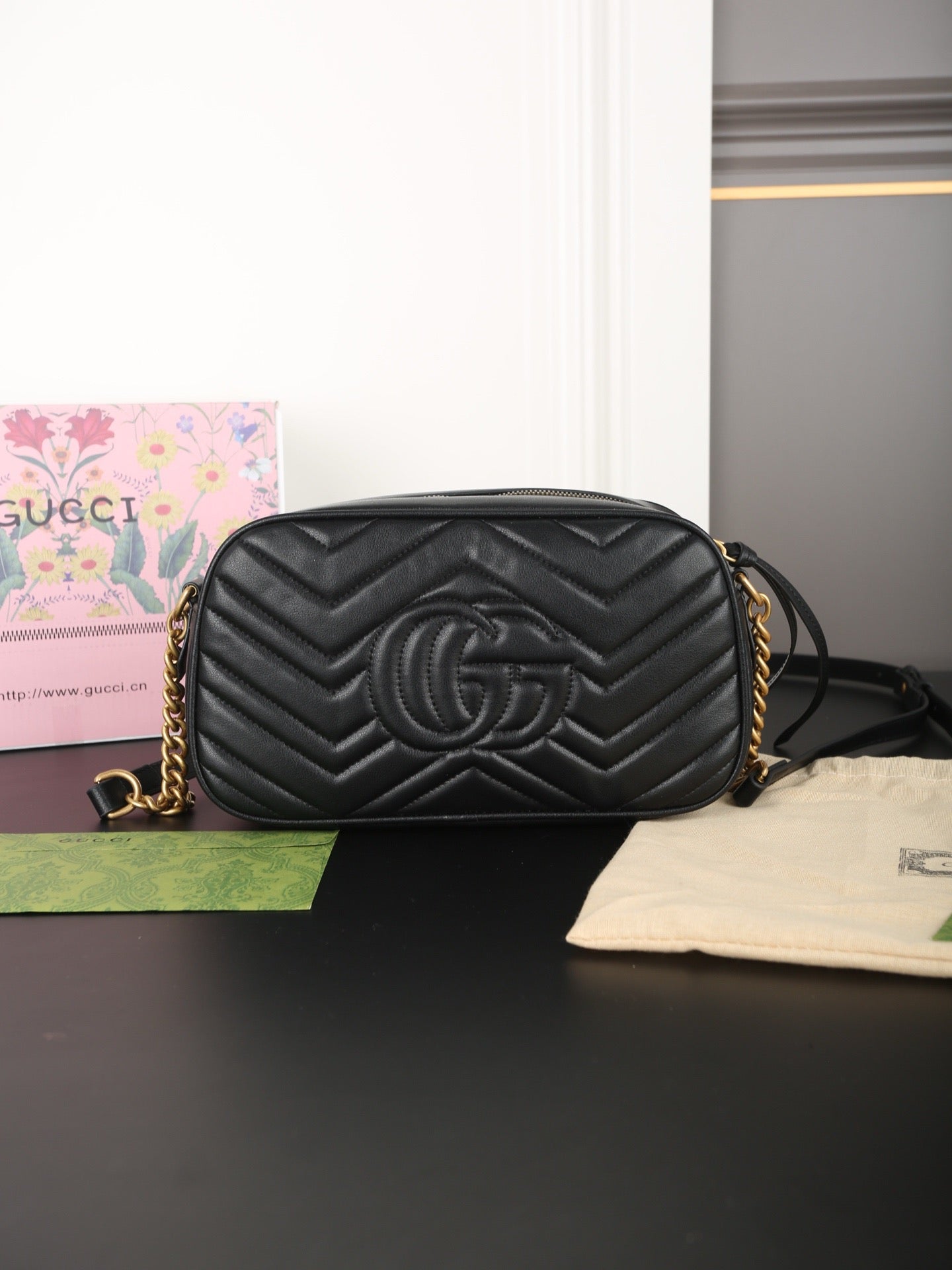 GG New Oval Bag ( 2 Colours & 2 Sizes )