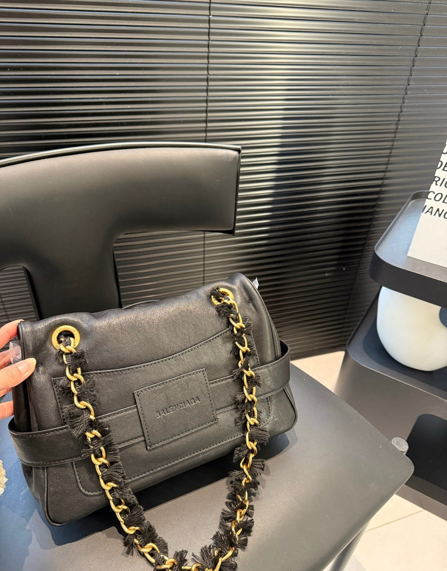 Balenc*aga Shoulder Bag