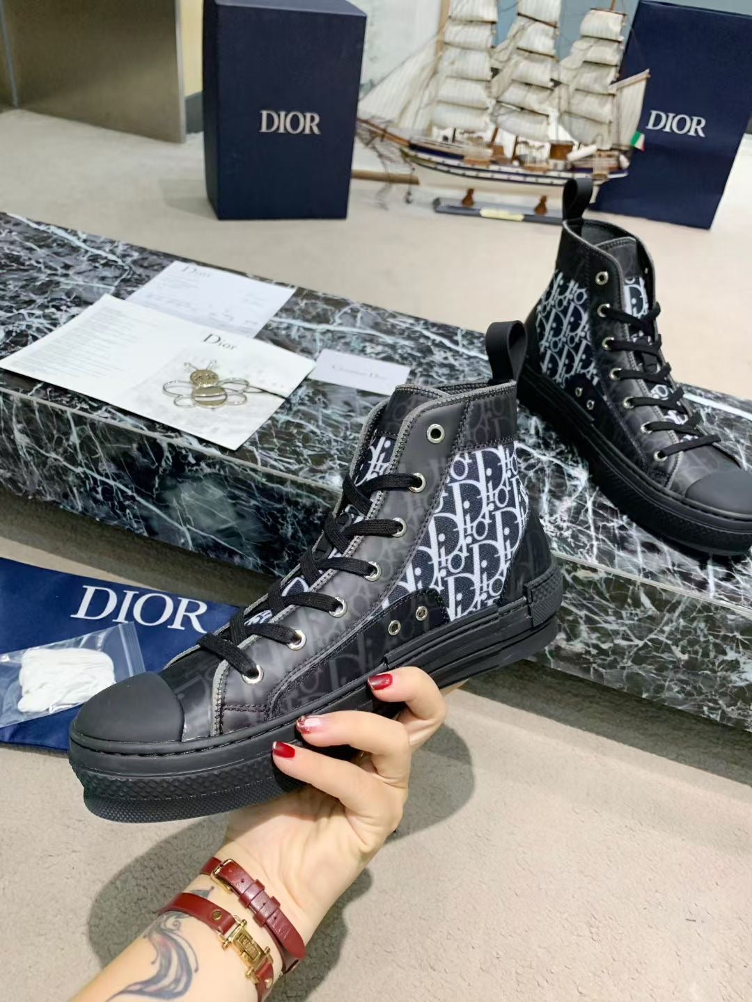 Di*r Shoes - New Arrival ( 2 Colours )