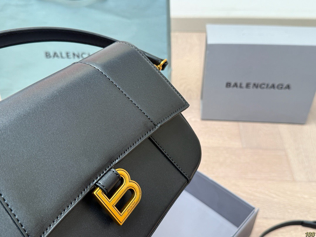 Balenc*aga Handbag ( 4 Colours )