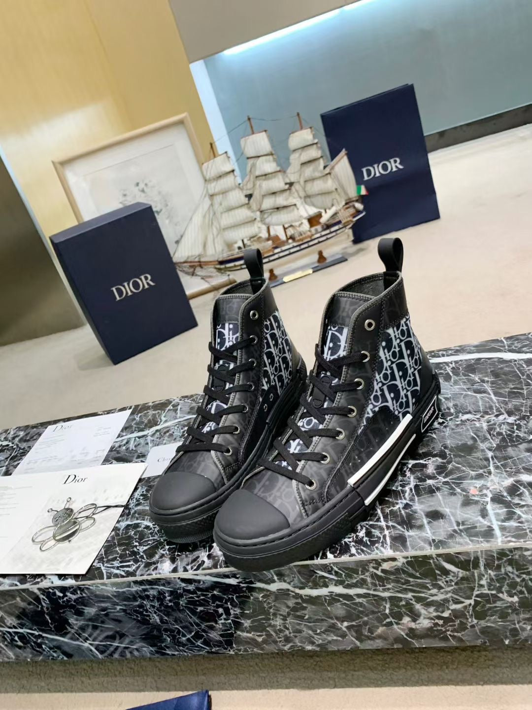 Di*r Shoes - New Arrival ( 2 Colours )