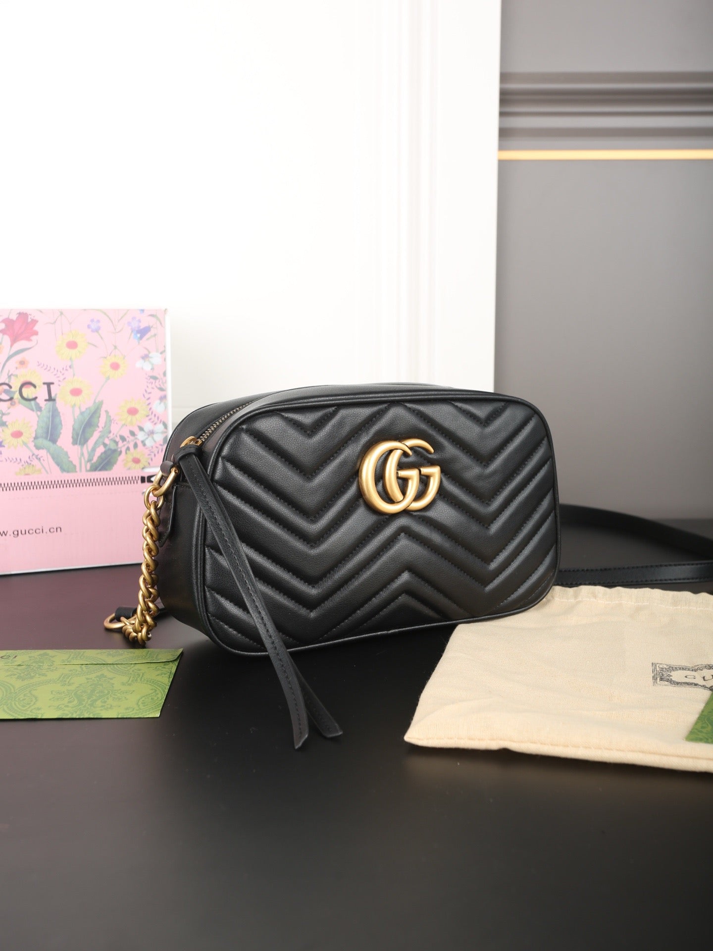 GG New Oval Bag ( 2 Colours & 2 Sizes )