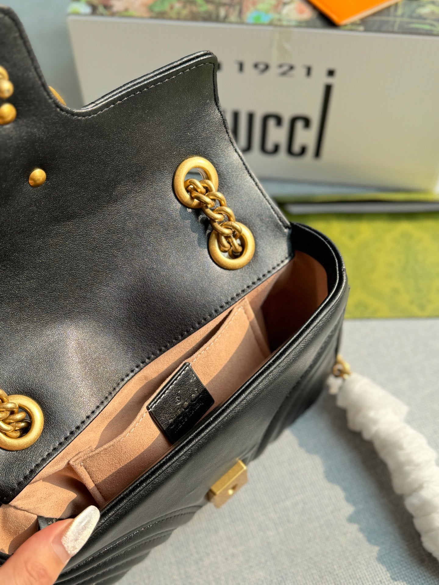GG Mormont Bag ( 22 Cm )