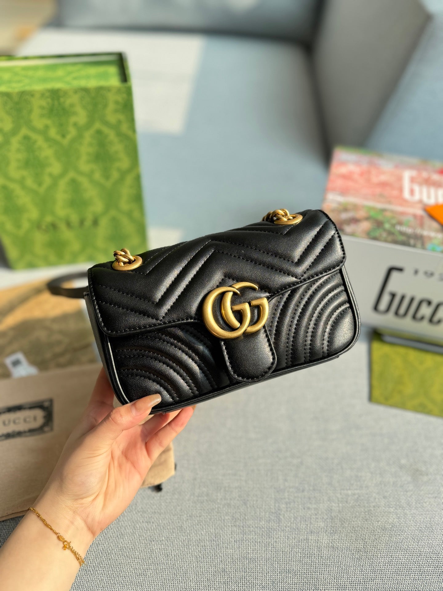 GG Mormont Bag ( 22 Cm )