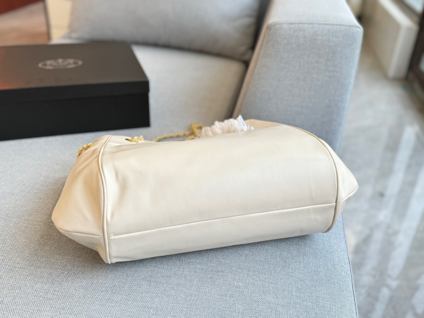 Pr*da Handbag ( 2 Colours )