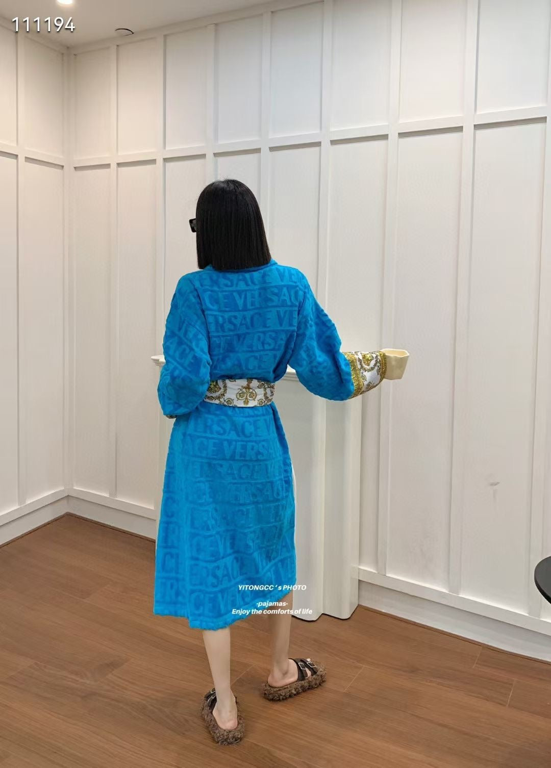 Ve*sace Bathrobe