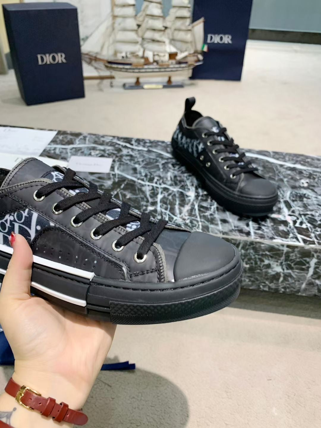 Di*r Shoes - Arrival ( 2 Colours )