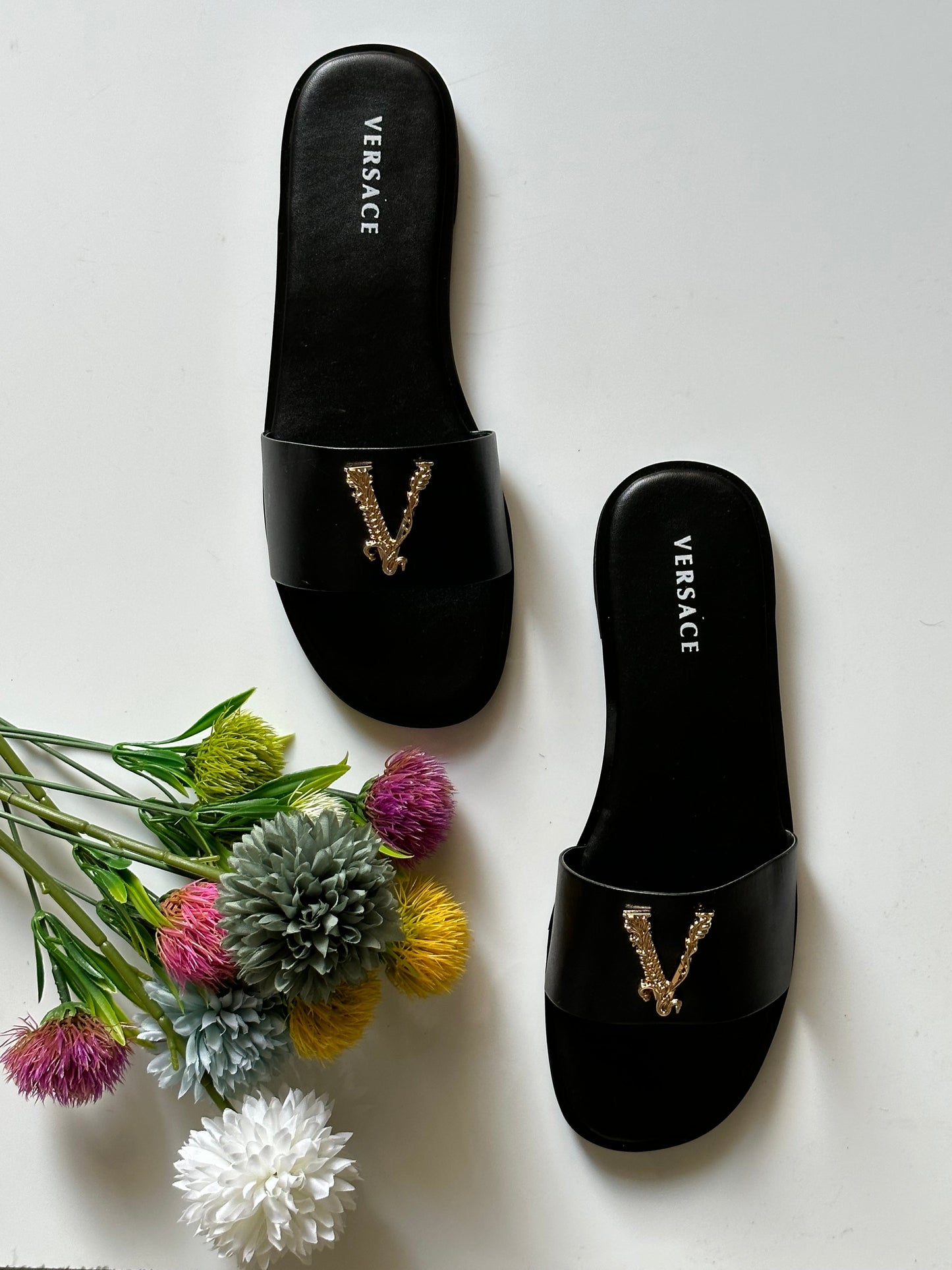 Ve*sace slipper