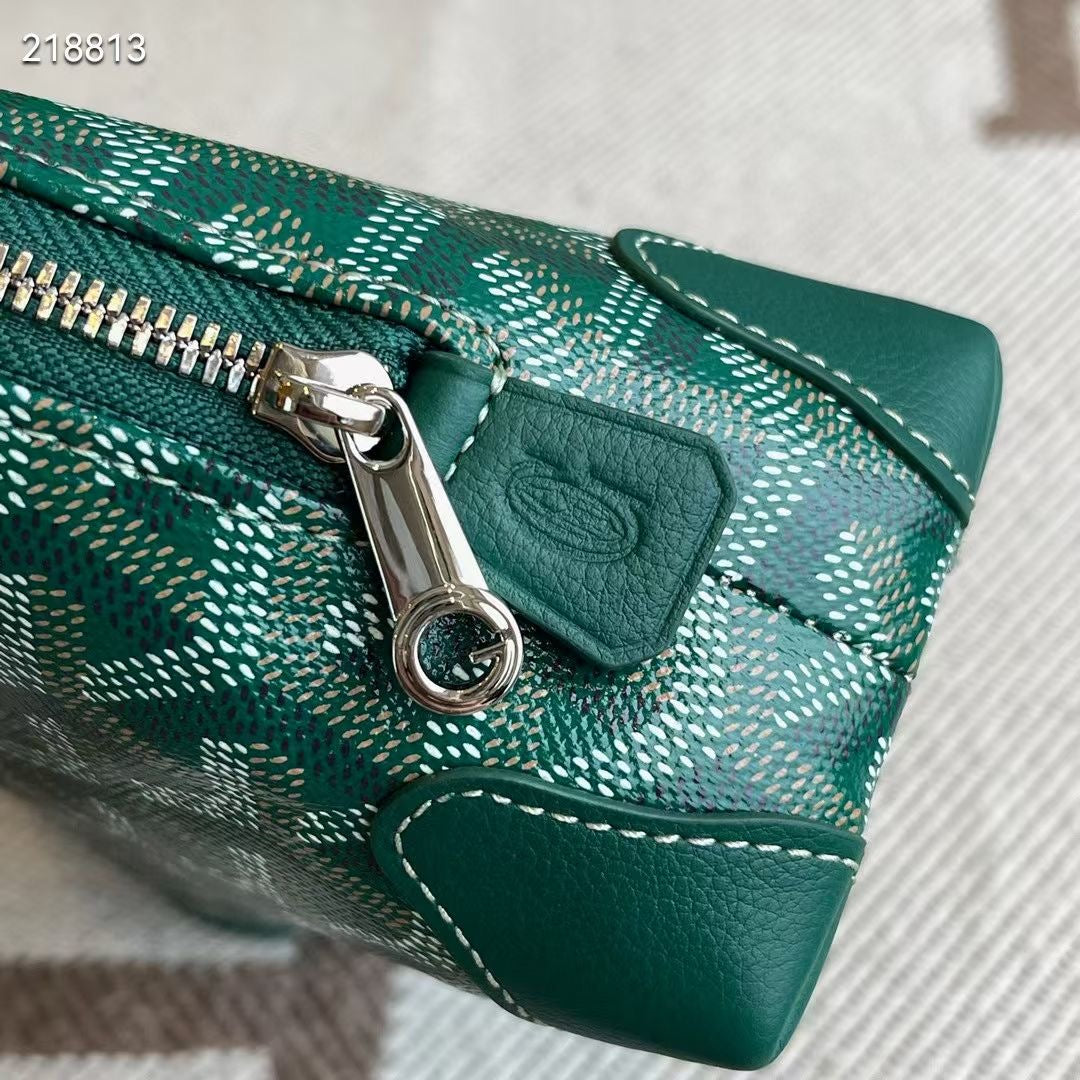 G*yard Vendome Pouch
Mini shell-shaped bag