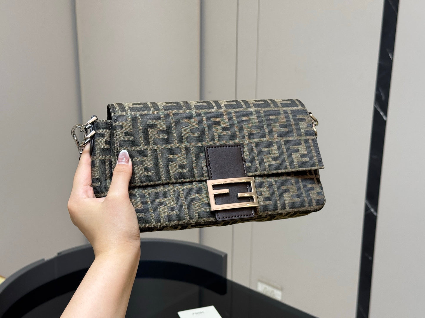 Fe*di Baguette Bag