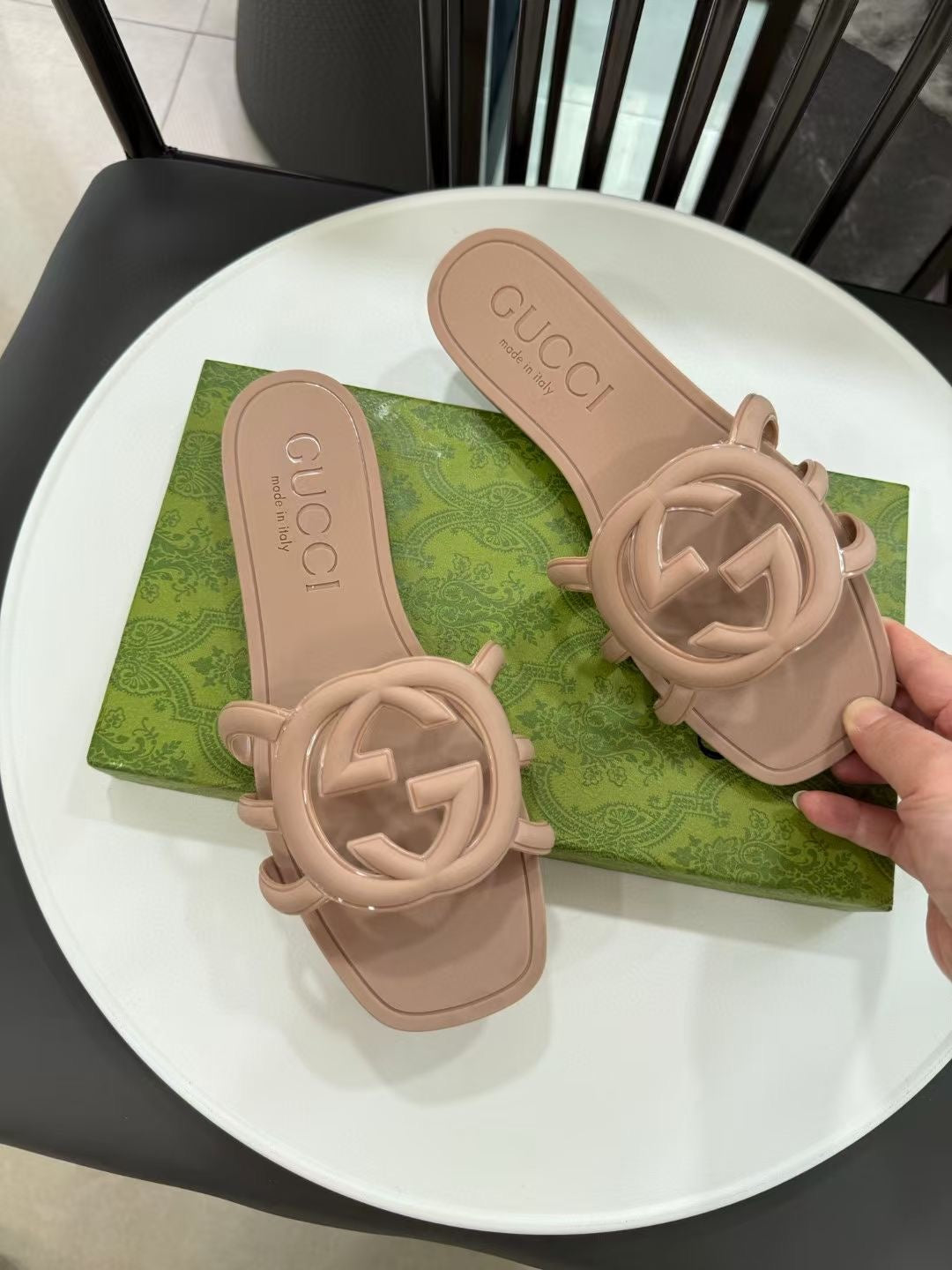 GG Famous Slipper