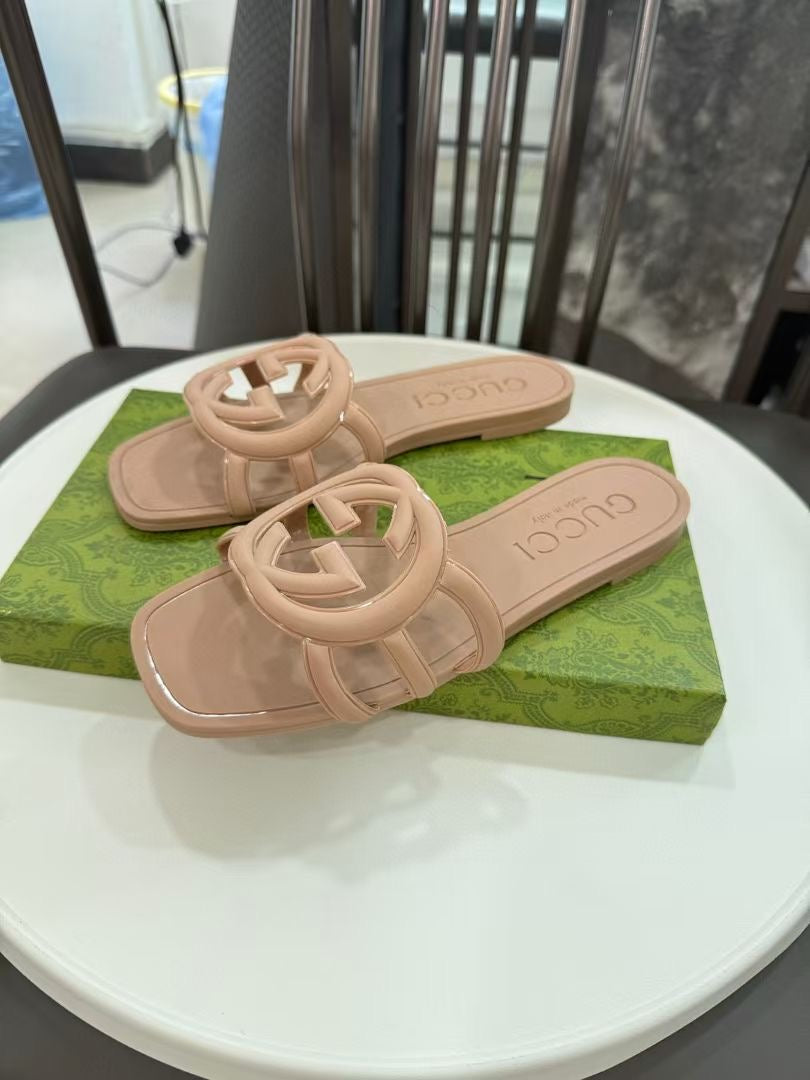 GG Famous Slipper