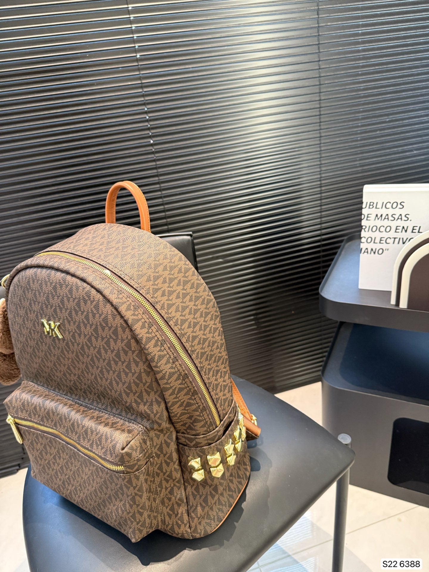 MK Famous Bagpack