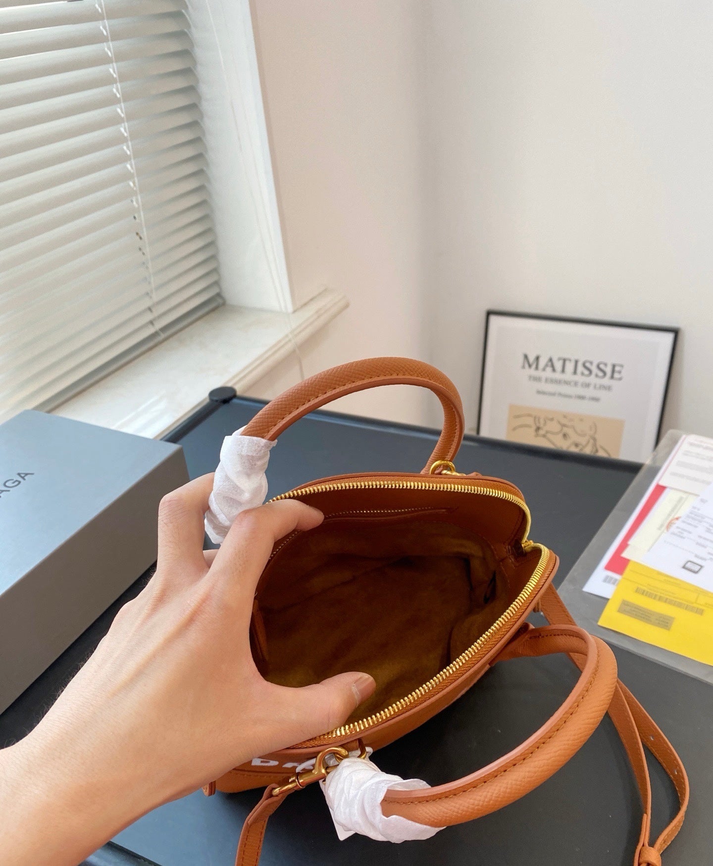 Balenc*aga Handbag