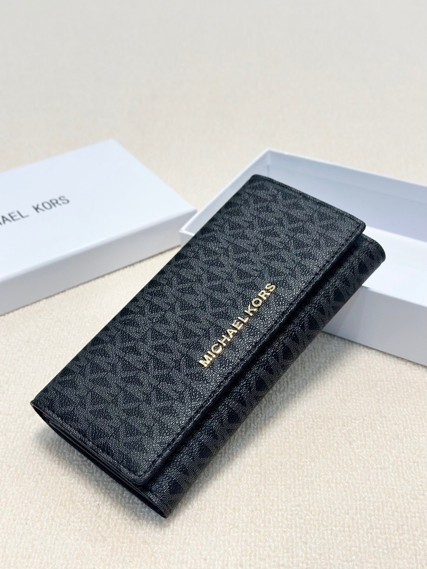 MK Long Wallet