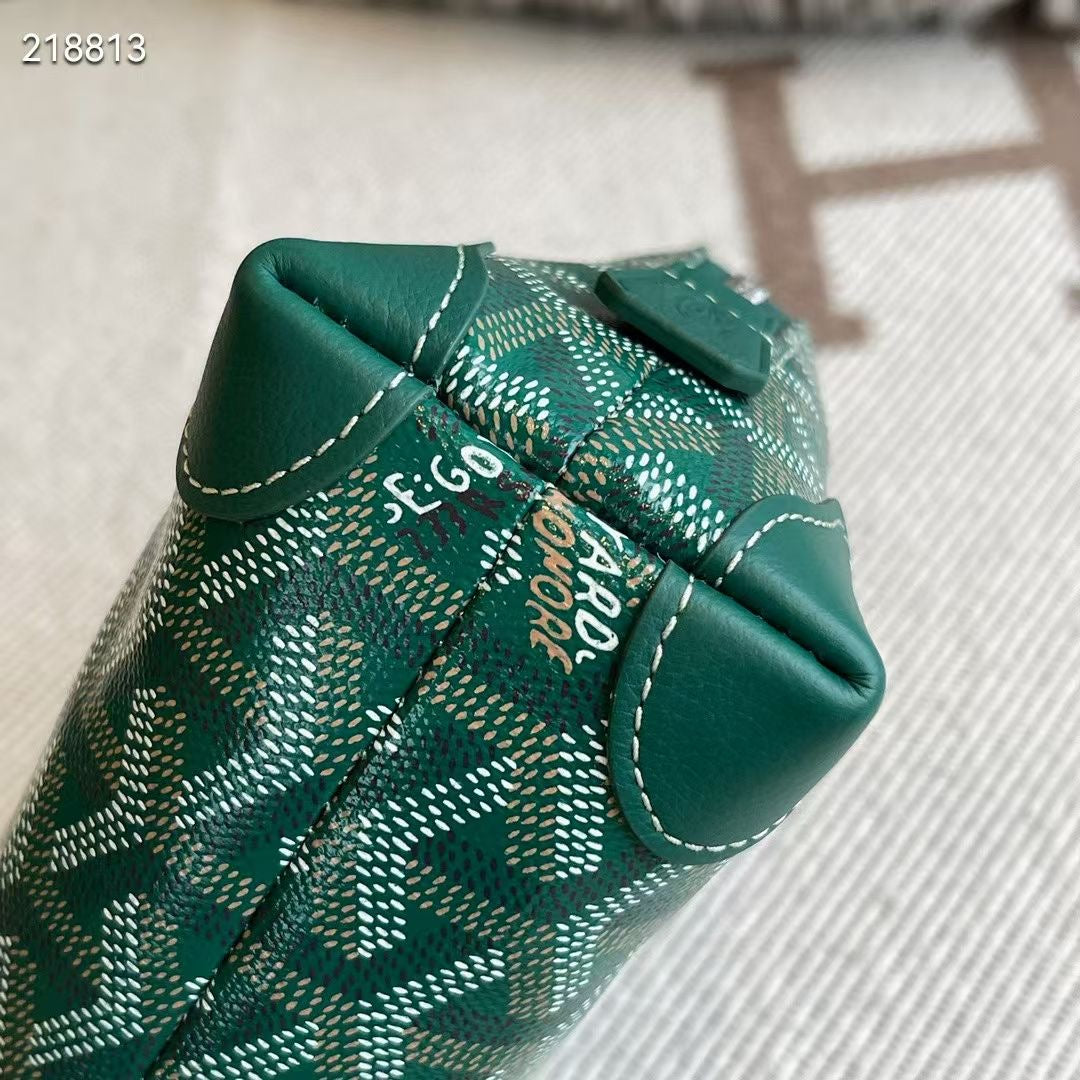 G*yard Vendome Pouch
Mini shell-shaped bag