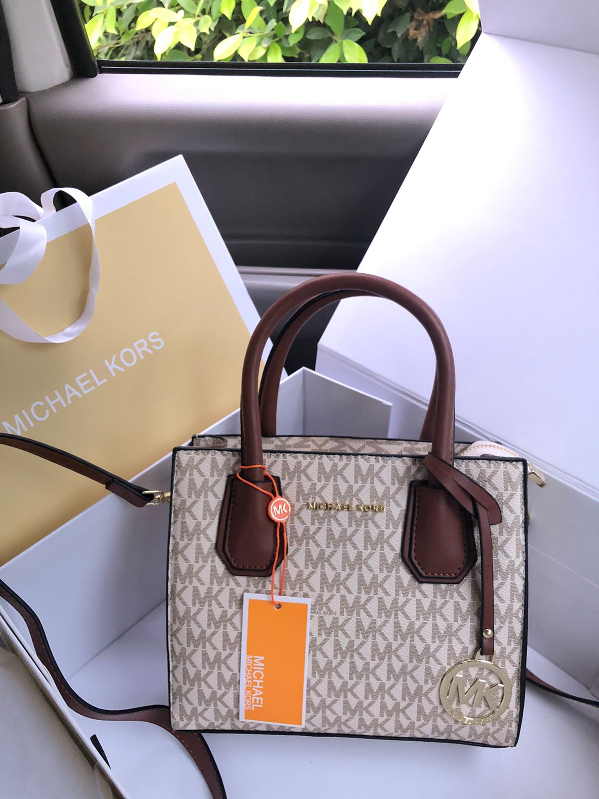 MK Handbags ( 4 Shades )