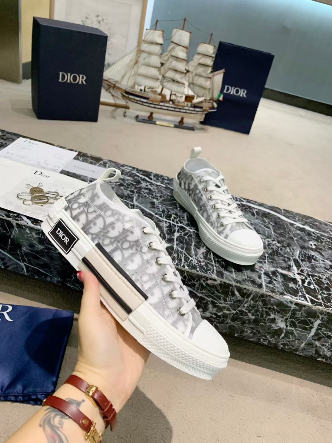Di*r Shoes - Arrival ( 2 Colours )