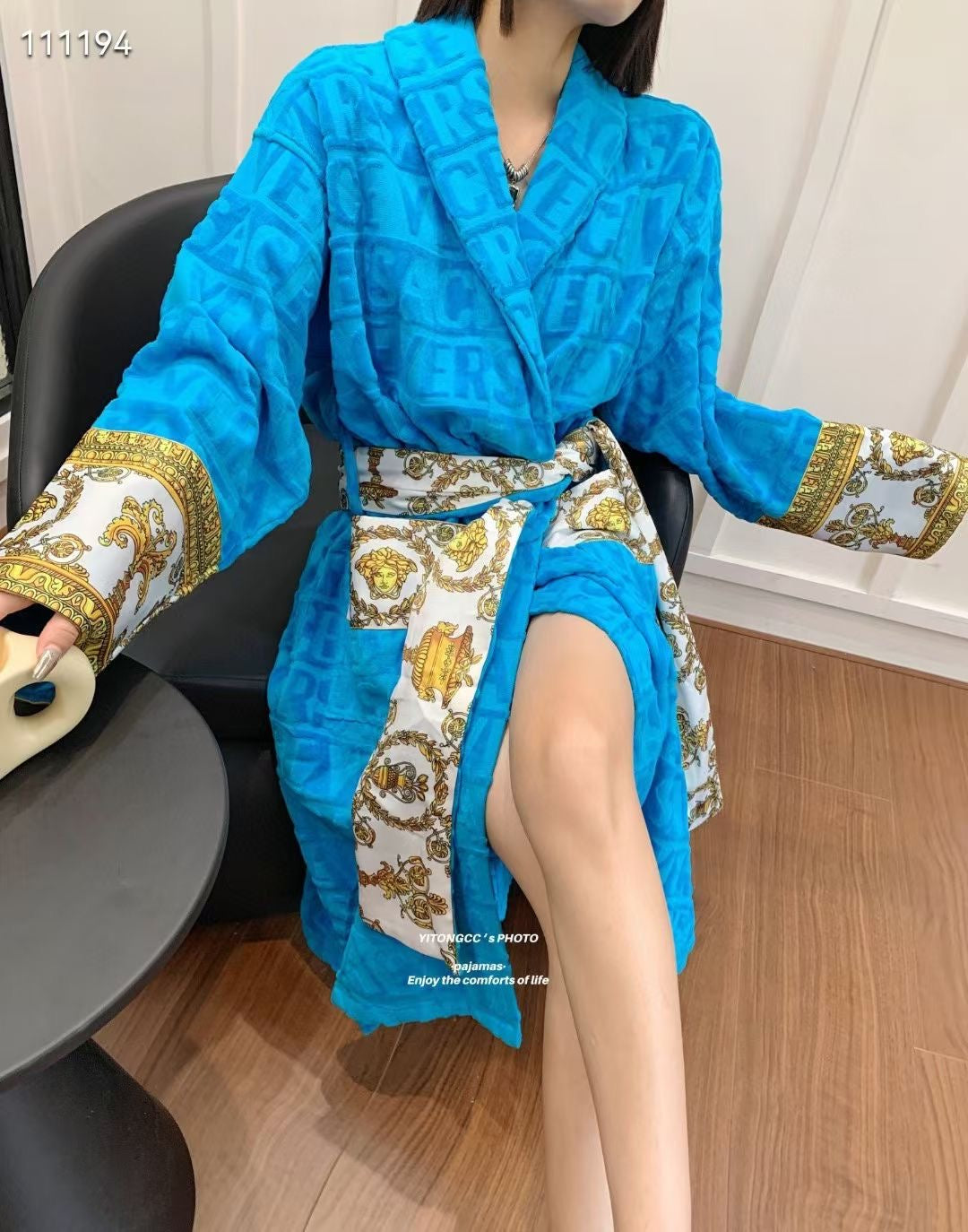 Ve*sace Bathrobe