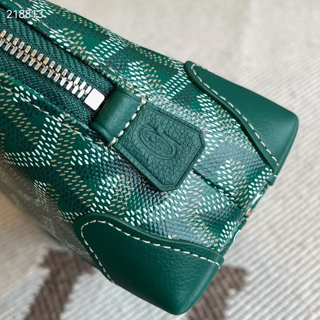 G*yard Vendome Pouch
Mini shell-shaped bag