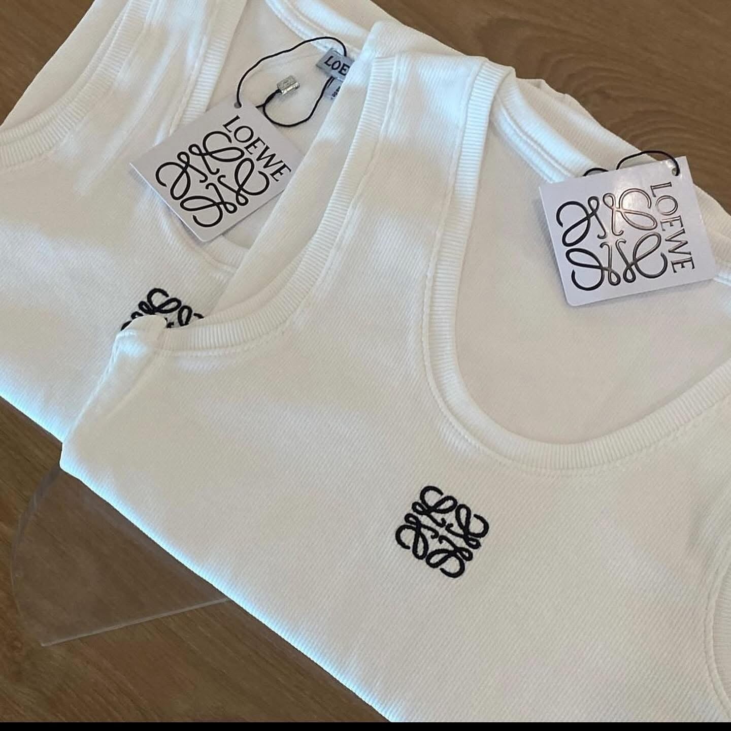 Lo*we Tank Top ( 2 Colours )