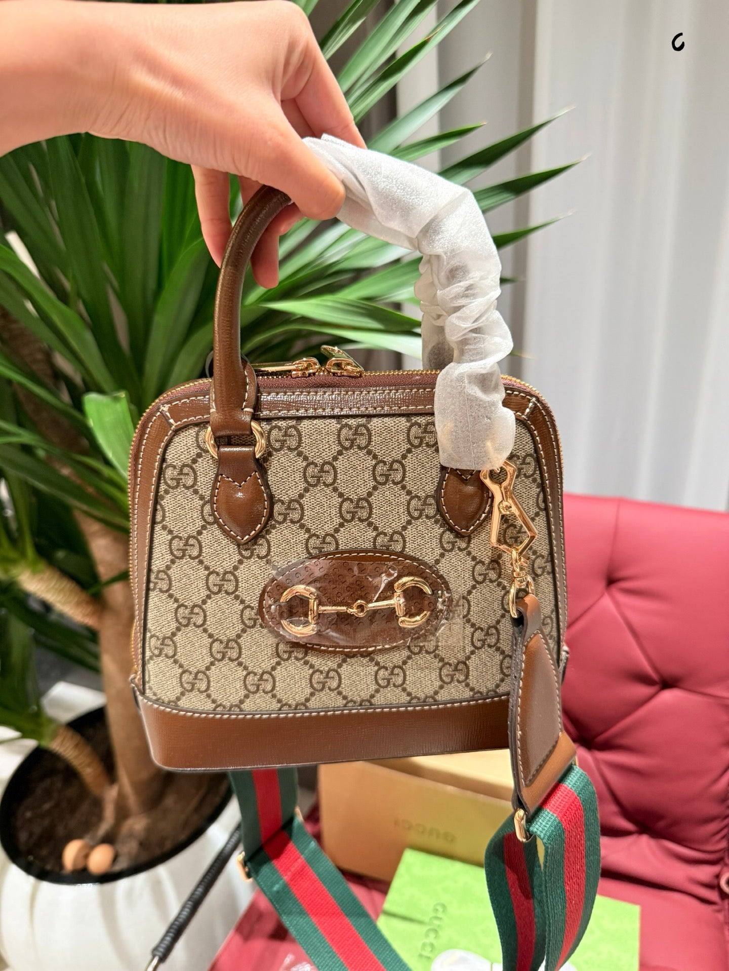 GG Smart Hand Bag