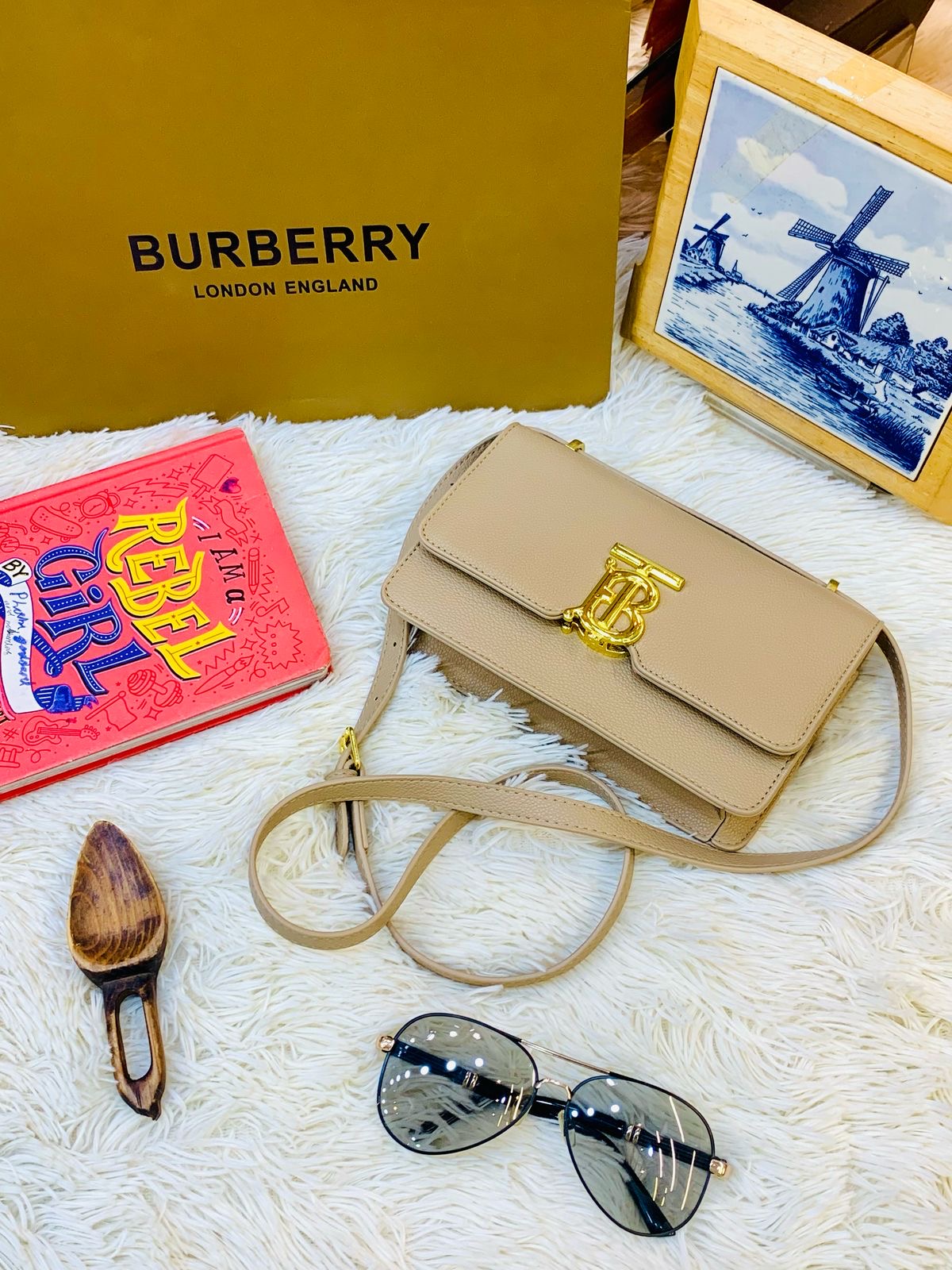 Bu*berry Bag ( 3 Colours )