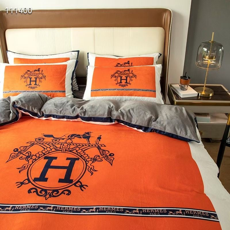 H*rmes Bed Sheet