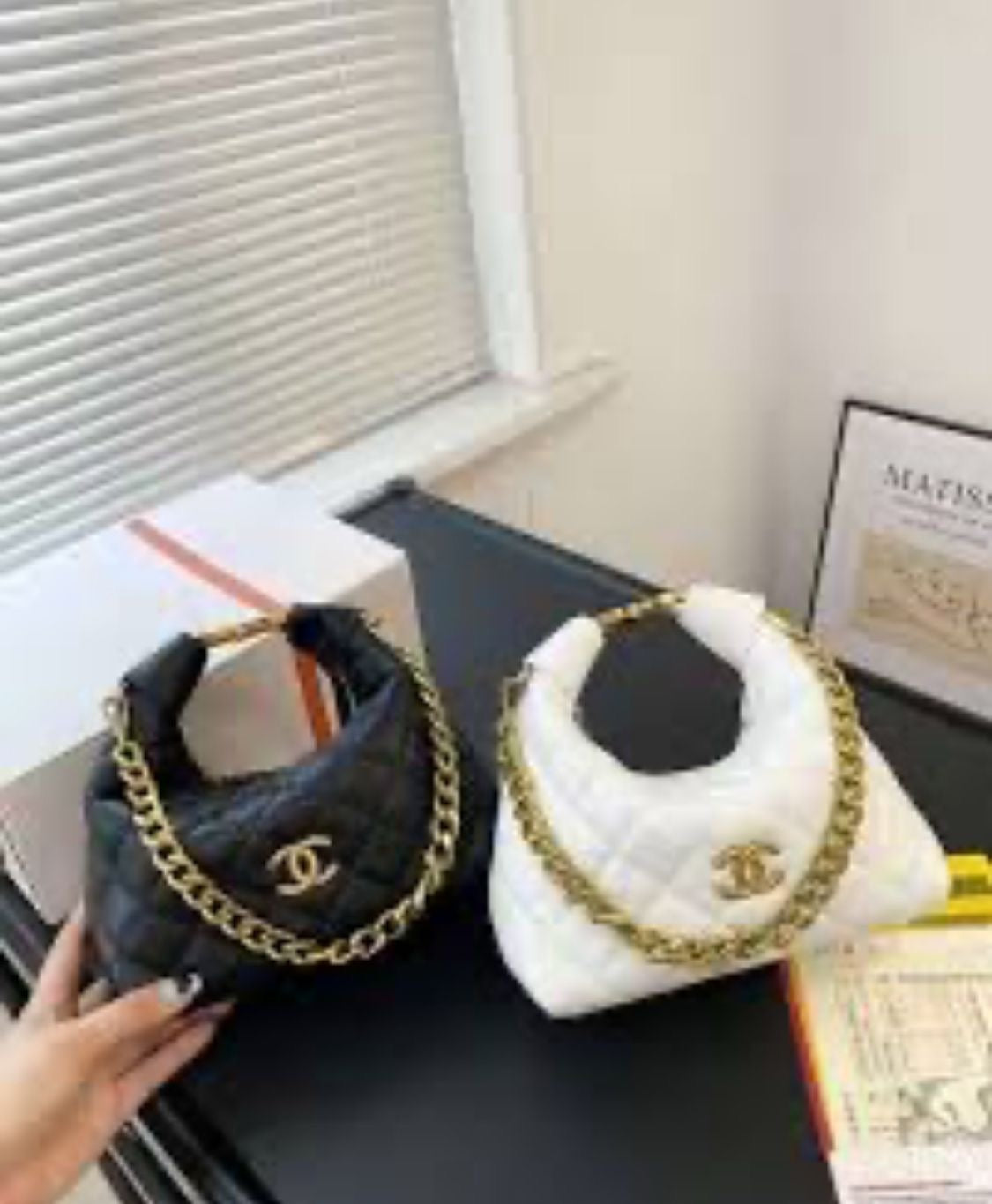 Cha*el Shoulder Bag ( 2 Colours )