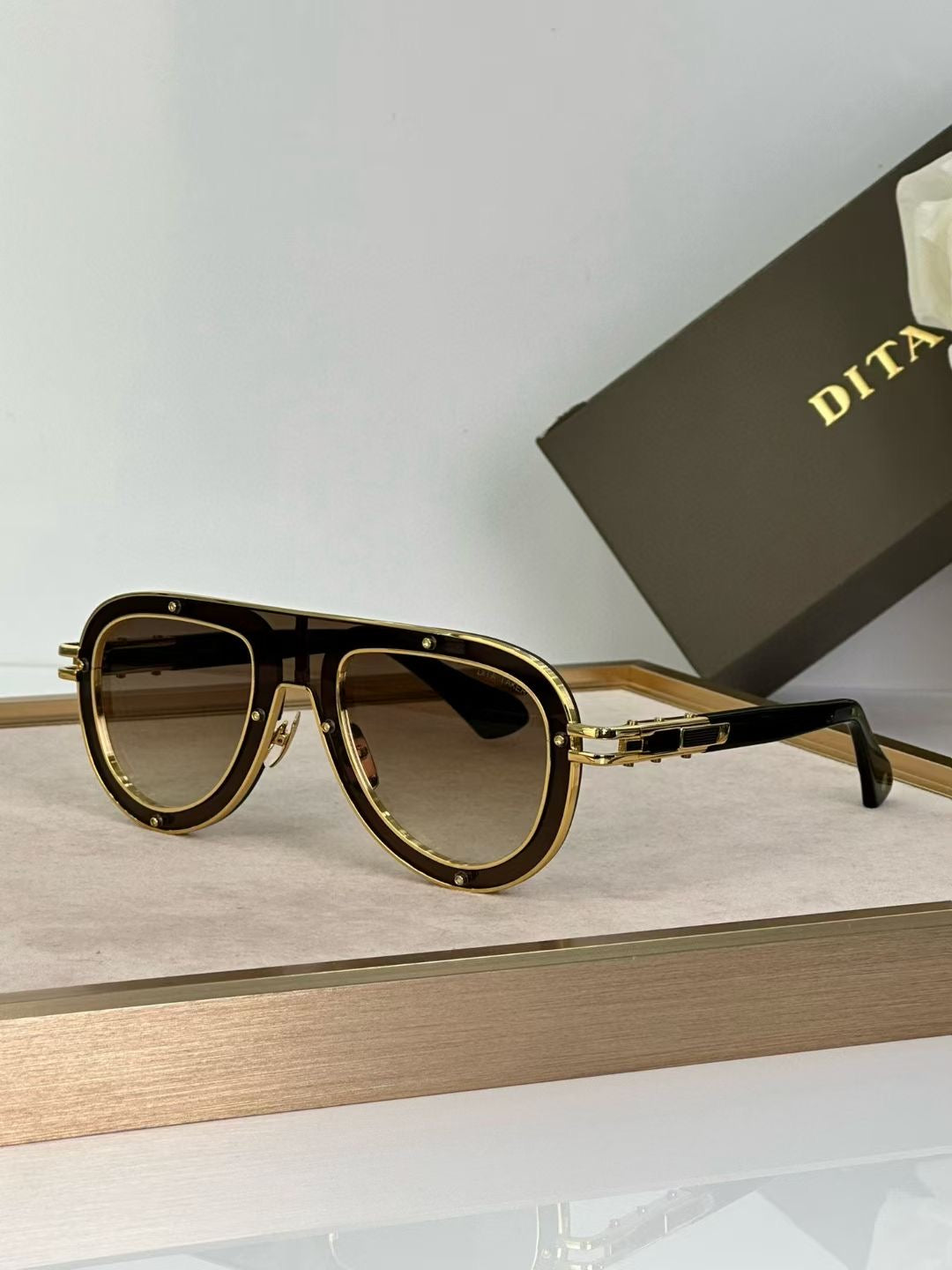 DITA - Model : DTS699 ( Mutiple Shades )