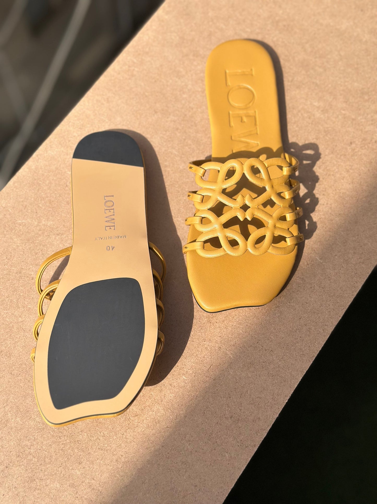 Lo*we Slipper