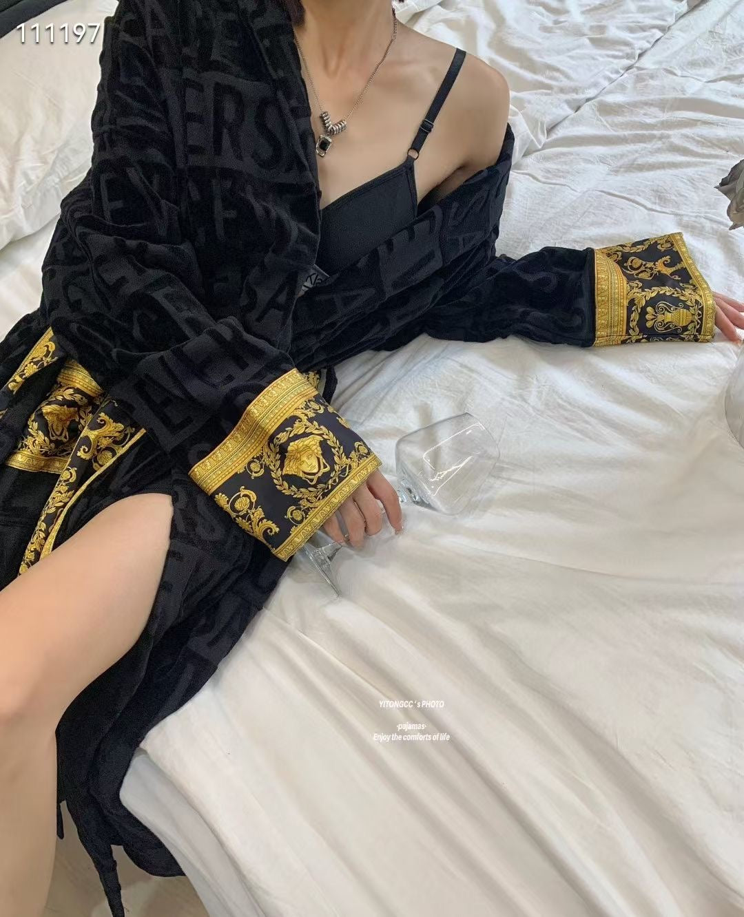Ve*sace Bathrobe