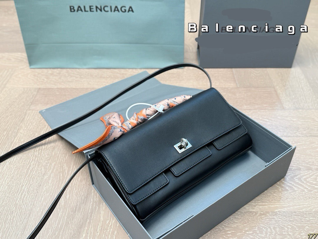 Balenc*aga Handbag ( 5 Shades )