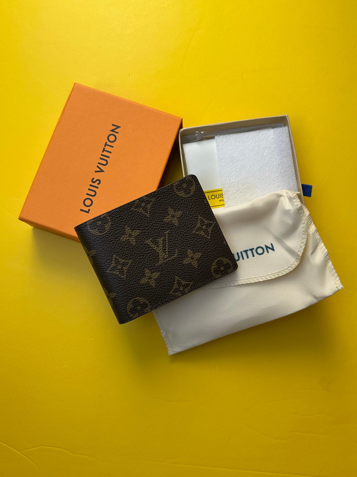Lv Wallet - Famous Brand