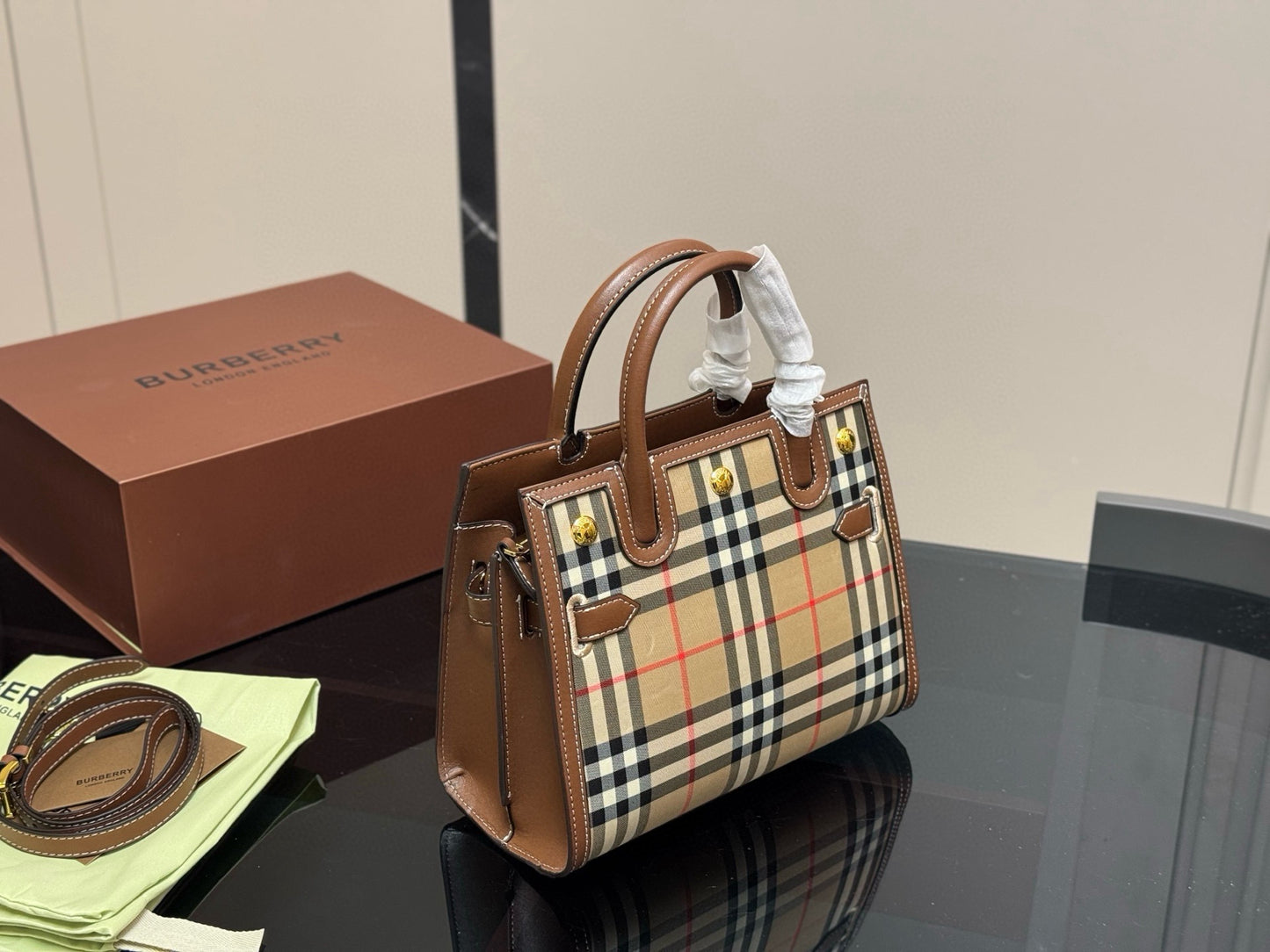 Burb*rry Handbag ( Limited Edition )