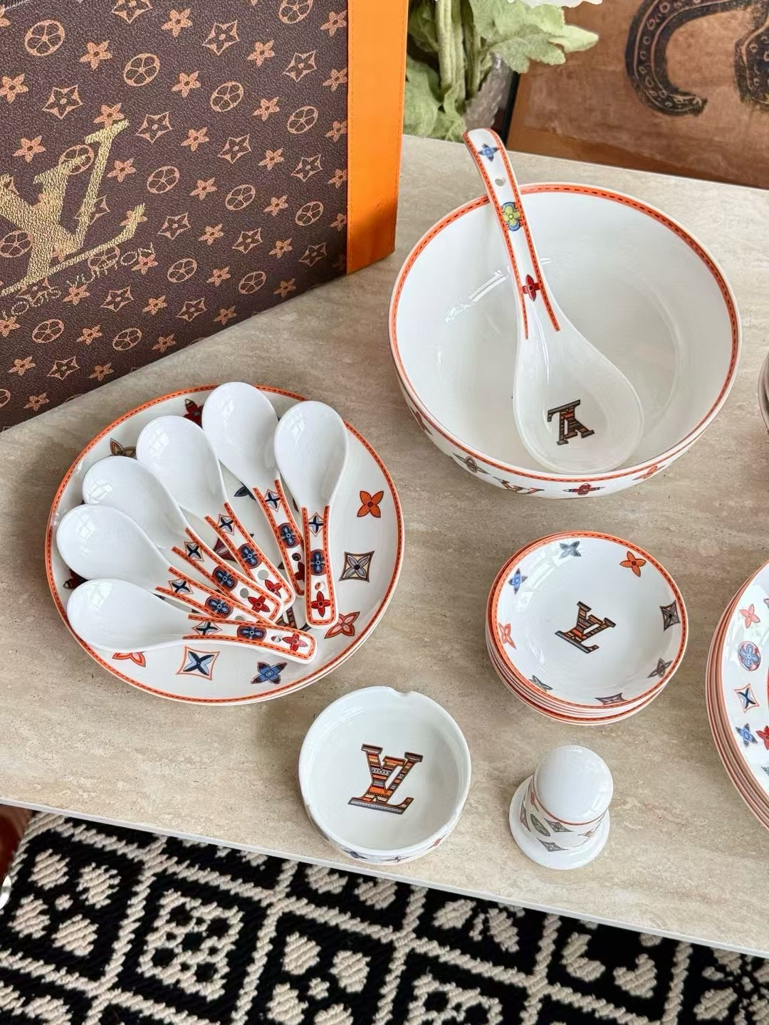 Lv Bone Dinnerware Set
