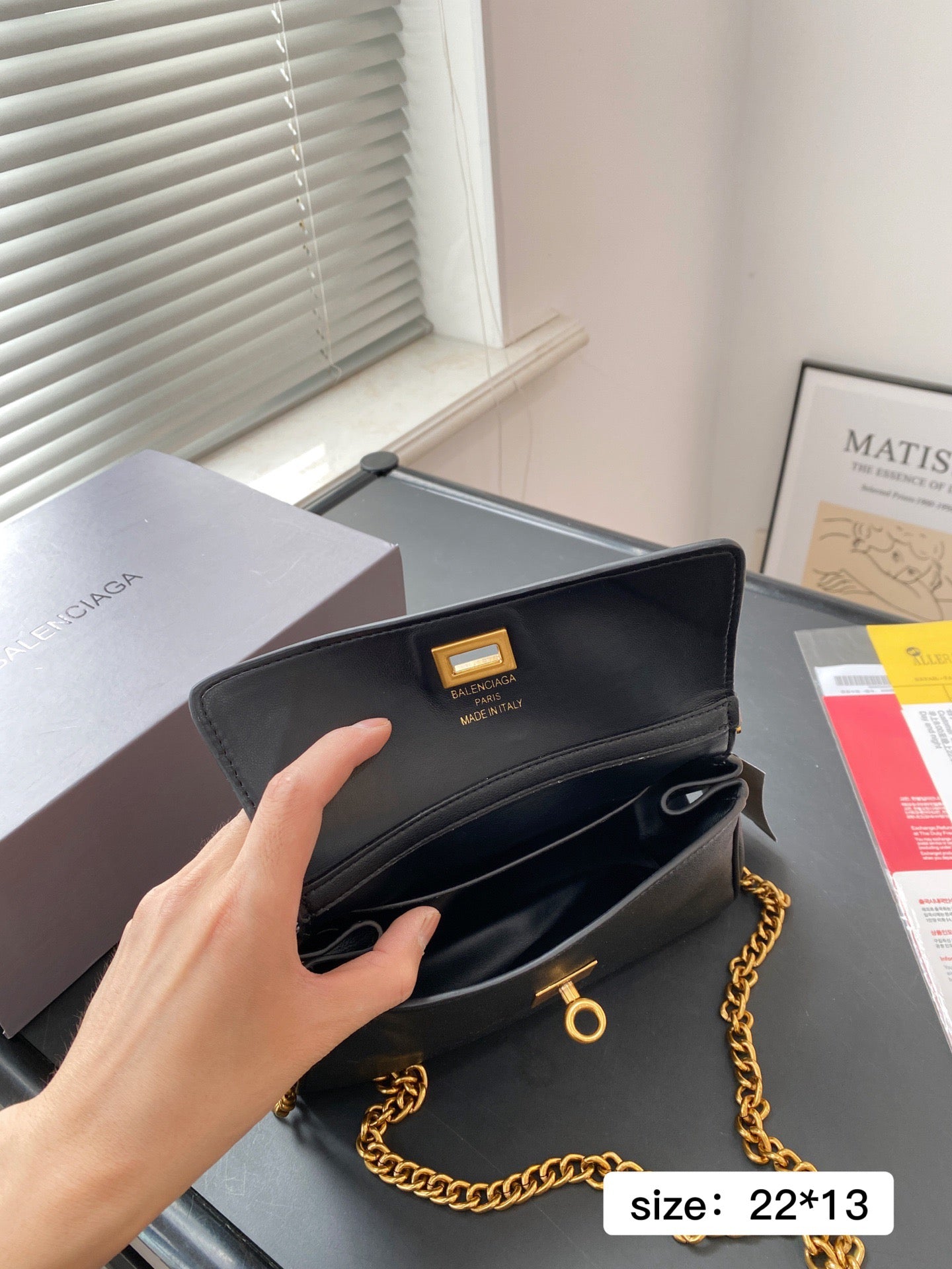 Balenc*aga Handbag