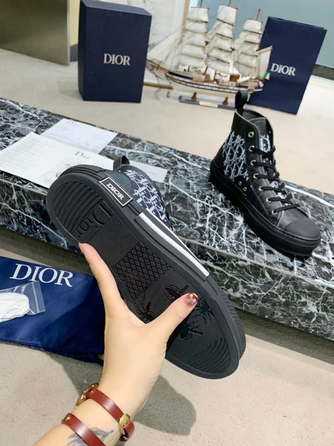 Di*r Shoes - New Arrival ( 2 Colours )