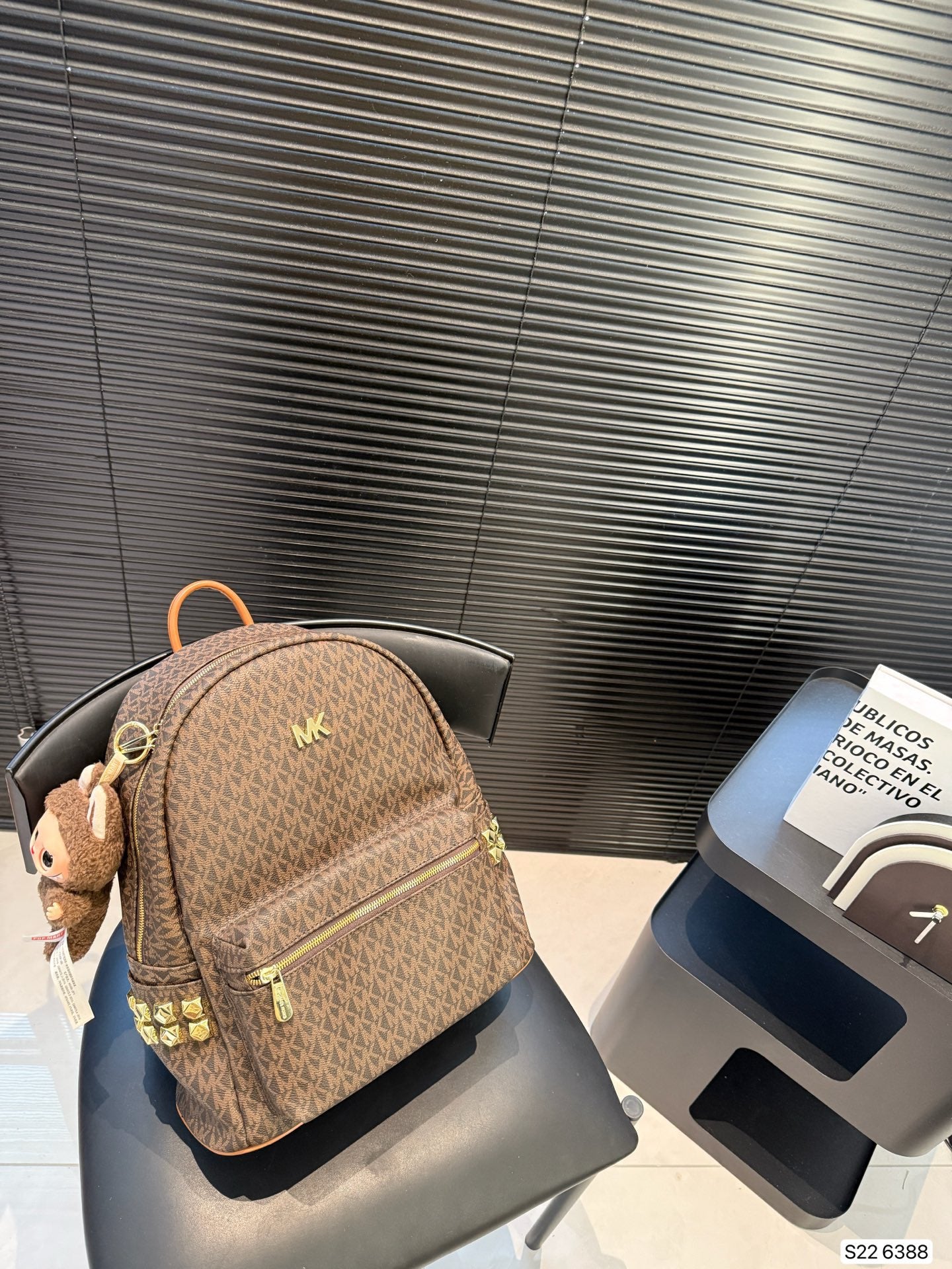 MK Famous Bagpack