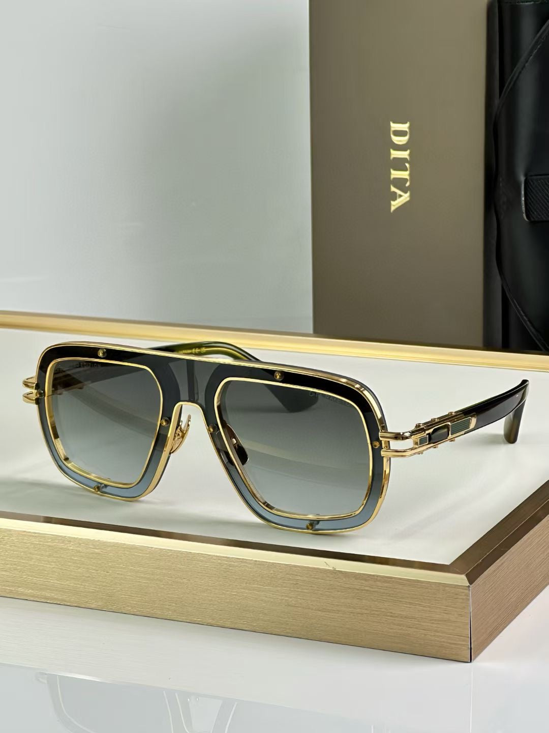 DITA - Model : DTS427
