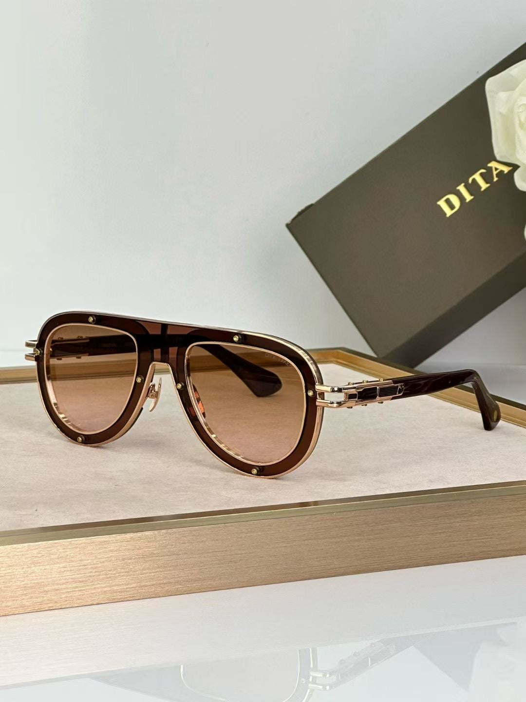 DITA - Model : DTS699 ( Mutiple Shades )