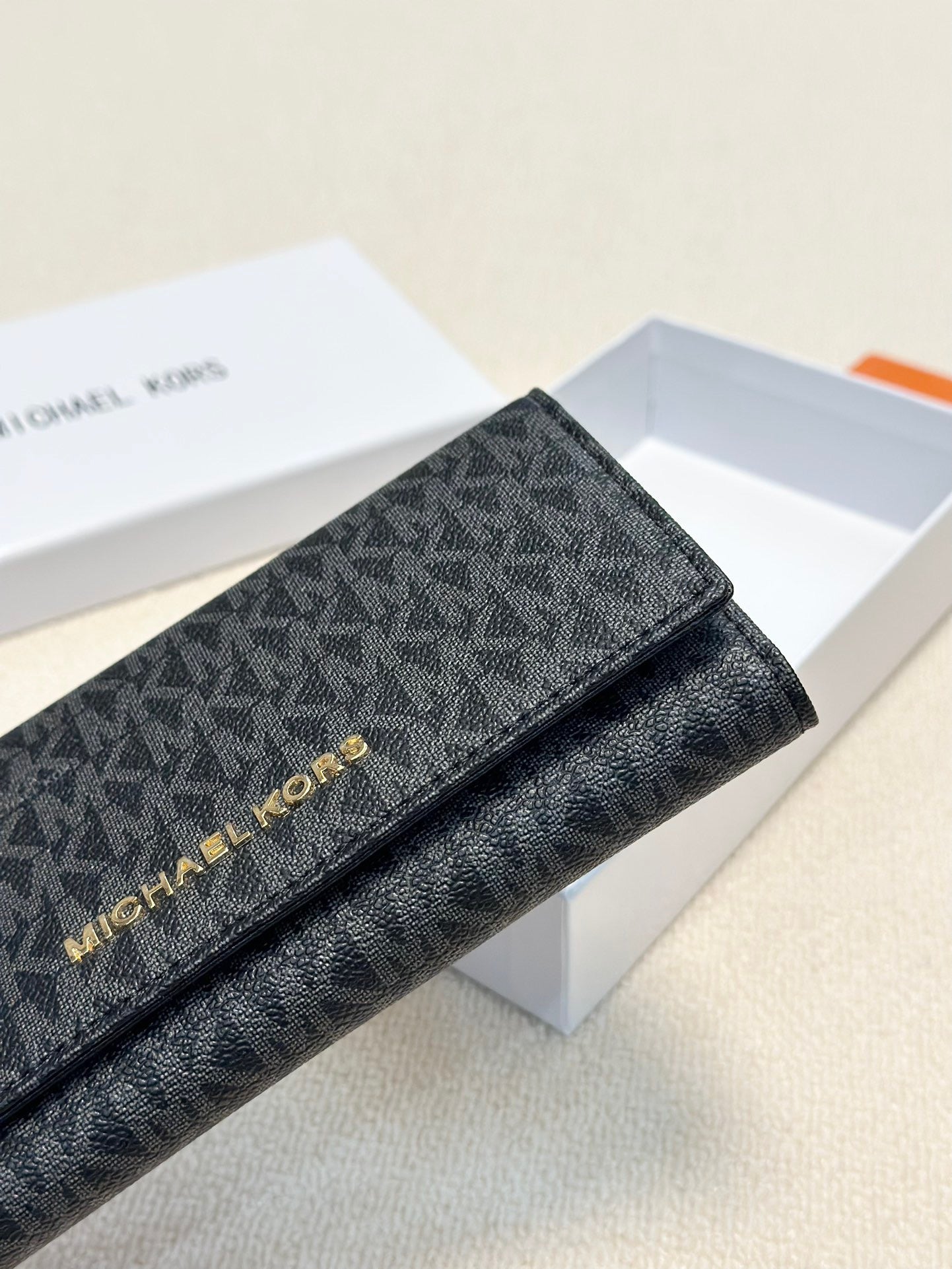 MK Long Wallet