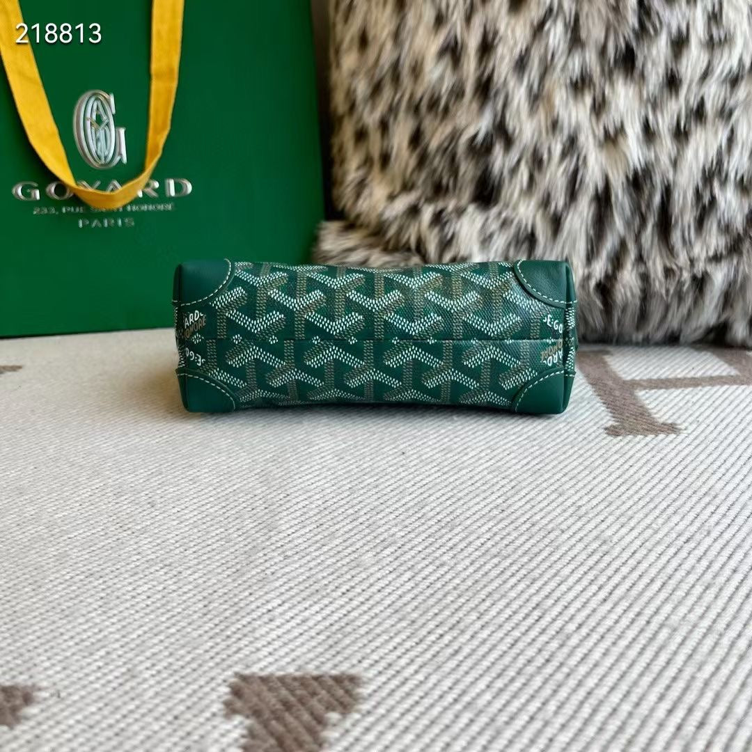 G*yard Vendome Pouch
Mini shell-shaped bag